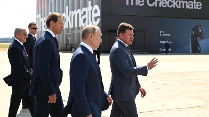 Путину представили истребитель пятого поколения Checkmate