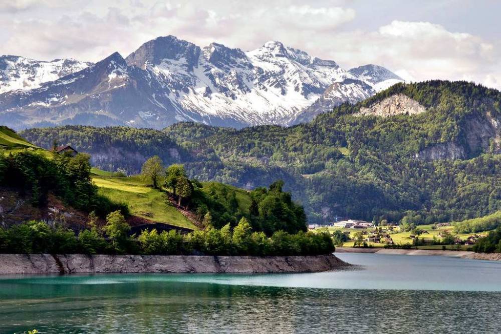 Геологи: В Швейцарских Альпах возникли 1200 озер на фоне глобального потепления
