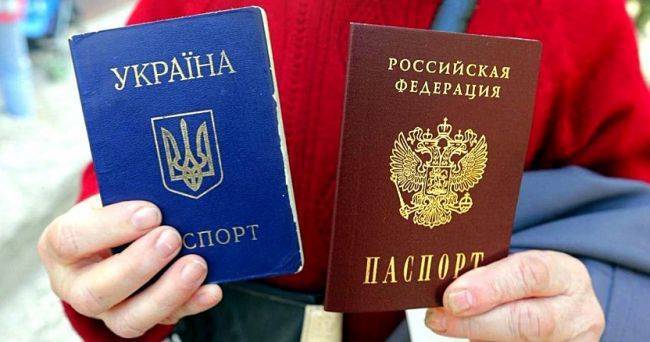 Российские паспорта получили почти миллион украинцев — Козак