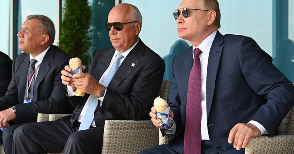 Путин съел мороженое в Подмосковье