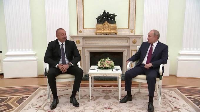 Путин поблагодарил Алиева за компромиссные решения по Южному Кавказу