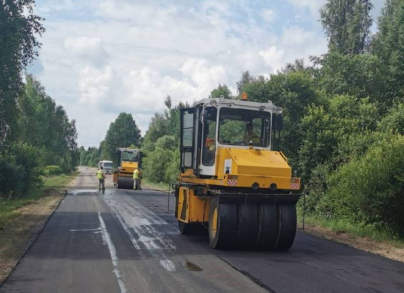 В Смоленском районе продолжается ремонт дороги «Ольша-Велиж-Усвяты-Невель»-Пржевальское.