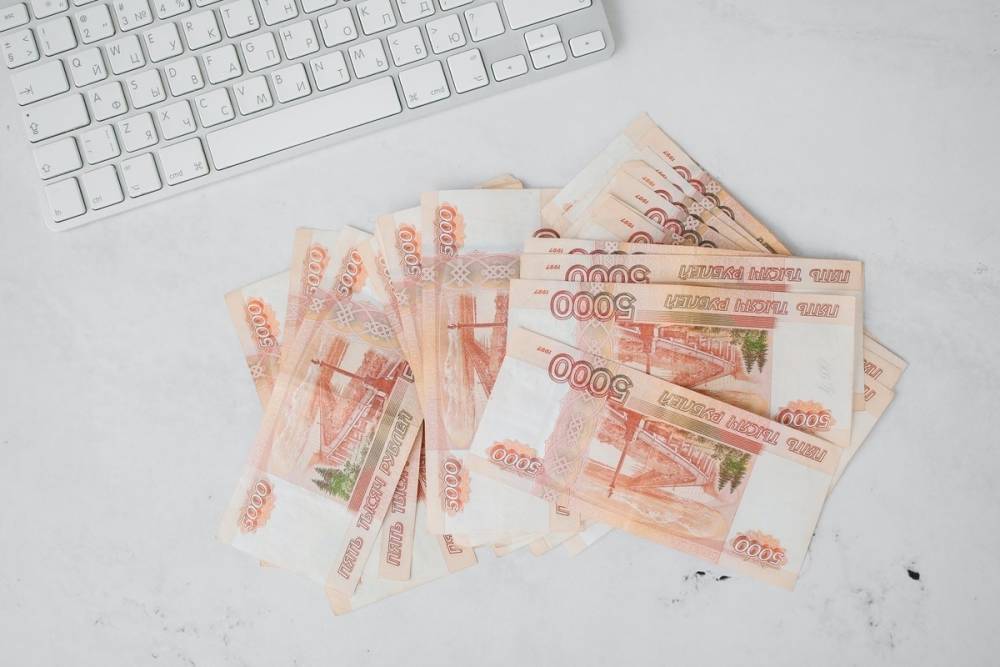 Мошенник убедил смолянина «сохранить» 351 тысячу рублей на чужих счетах