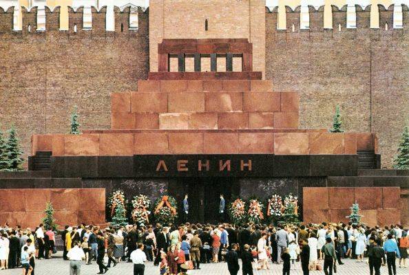 ФСО закроет 24 июля для посетителей Мавзолей Ленина