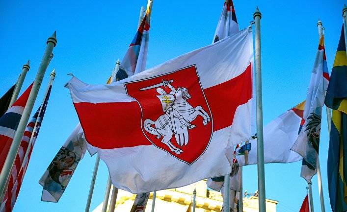 Лукашенко: посол в Риге должен был набить морду тем, кто снял белорусский флаг (Postimees, Эстония)
