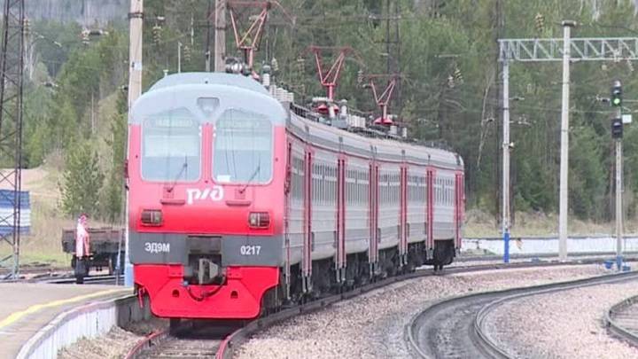 В Красноярском крае полиция вынесла дебошира из поезда на станции Иланская