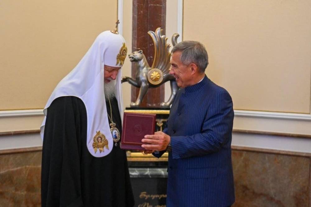 Патриарх Кирилл награжден в Татарстане орденом «Дуслык»