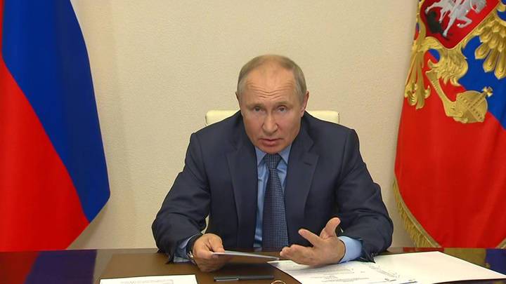 Путин о вакцинации: нельзя навязывать – нужно объяснять