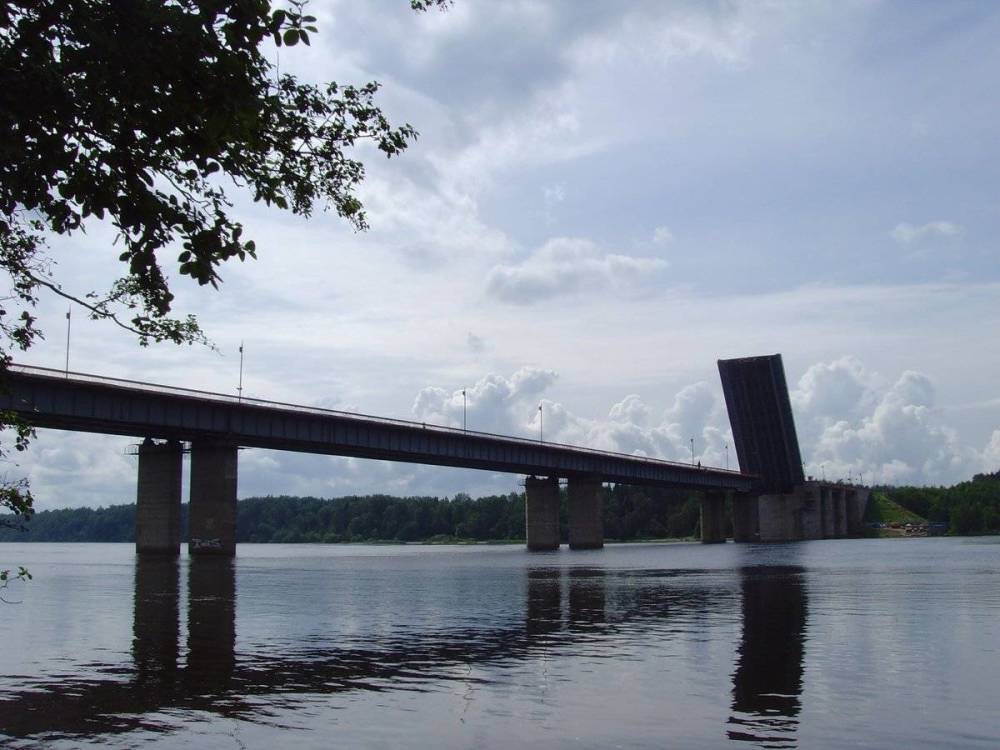 Трассу «Кола» перекроют из-за разводки Ладожского моста 22 июля