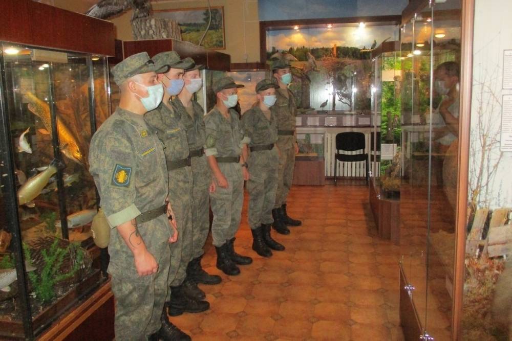 Андреапольские военнослужащие посетили музей
