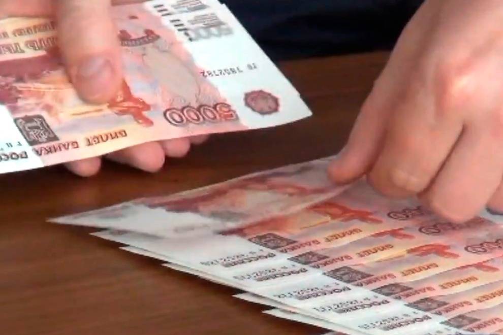 Сотрудник полиции КЧР задержан по подозрению в получении взятки в 1,6 млн руб.