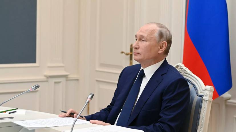 Путин поручил активнее мониторить ситуацию с ценами в торговых сетях