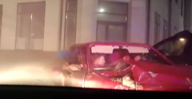 В Азове водитель, скрываясь от полиции, попал в ДТП, пострадали шесть человек
