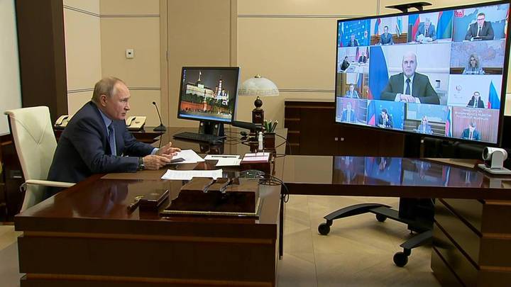 Вести в 20:00. Лесные пожары, вакцинация и цены: Путин провел совещание с правительством