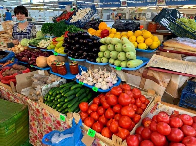 Смоленские единороссы взяли на контроль цены на сезонные овощи