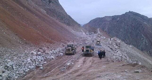 Строительство дороги Шкев-Калаи-Хумб в ГБАО продолжается