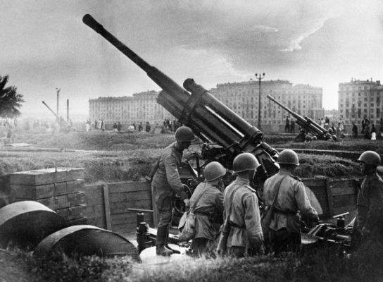 День защитников неба Москвы отметили учениями ПВО