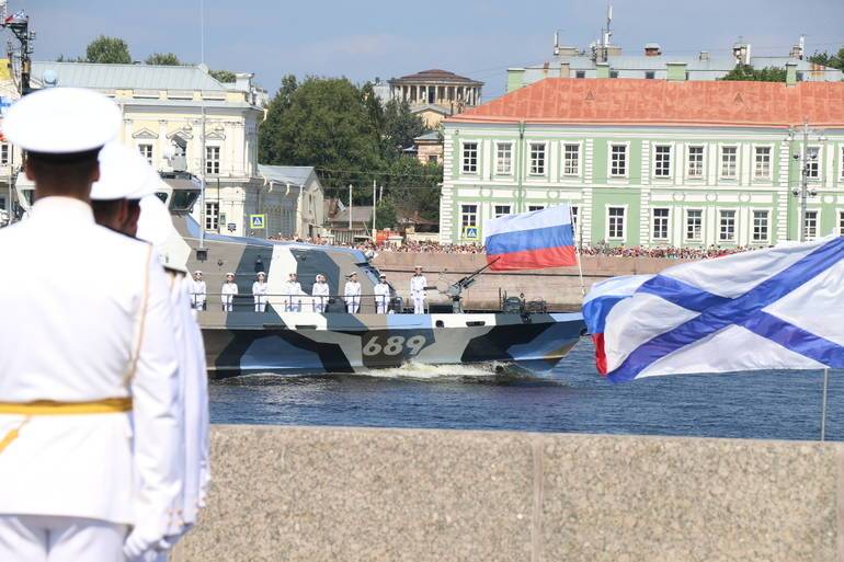 Петербуржцы смогут увидеть репетицию Главного военно-морского парада онлайн