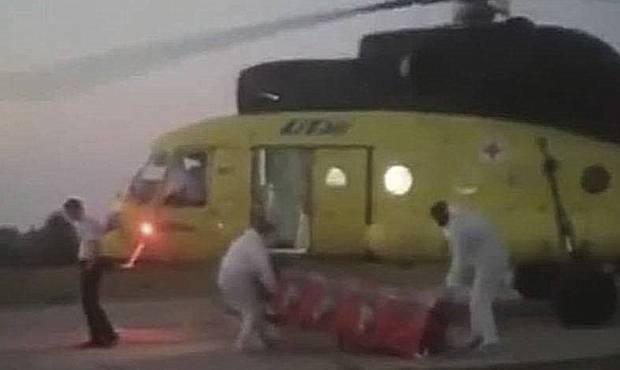 В ХМАО жители поселка прогнали санитарный вертолет, прилетевший за ковидным пациентом
