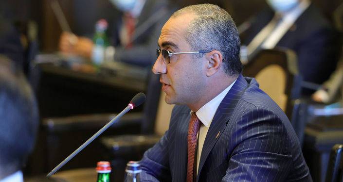 Главу КГД Армении не уволили, а отправили в отпуск – решение Пашиняна