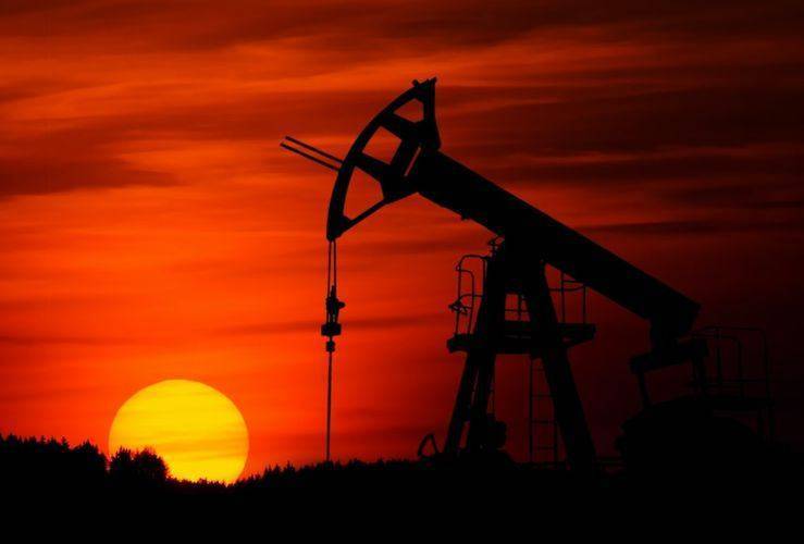Стоимость нефти коррекционно снижается после трех дней роста