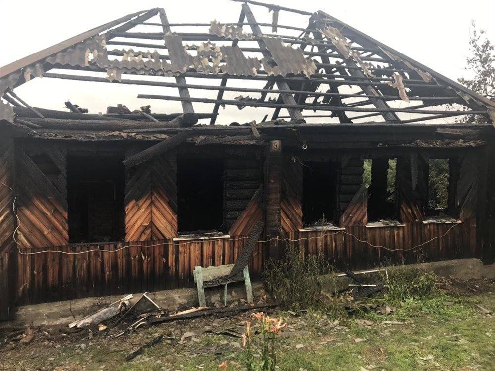 В Барыше из-за грозы сгорел частный дом. Пострадала женщина