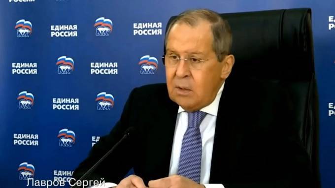 Лавров заявил, что на Западе политтехнологи хотят расшатать ситуацию в России перед выборами