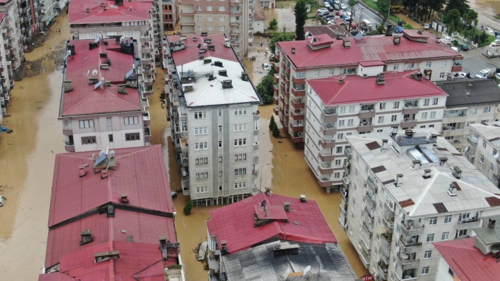 В Турции из-за наводнения затоплен целый город