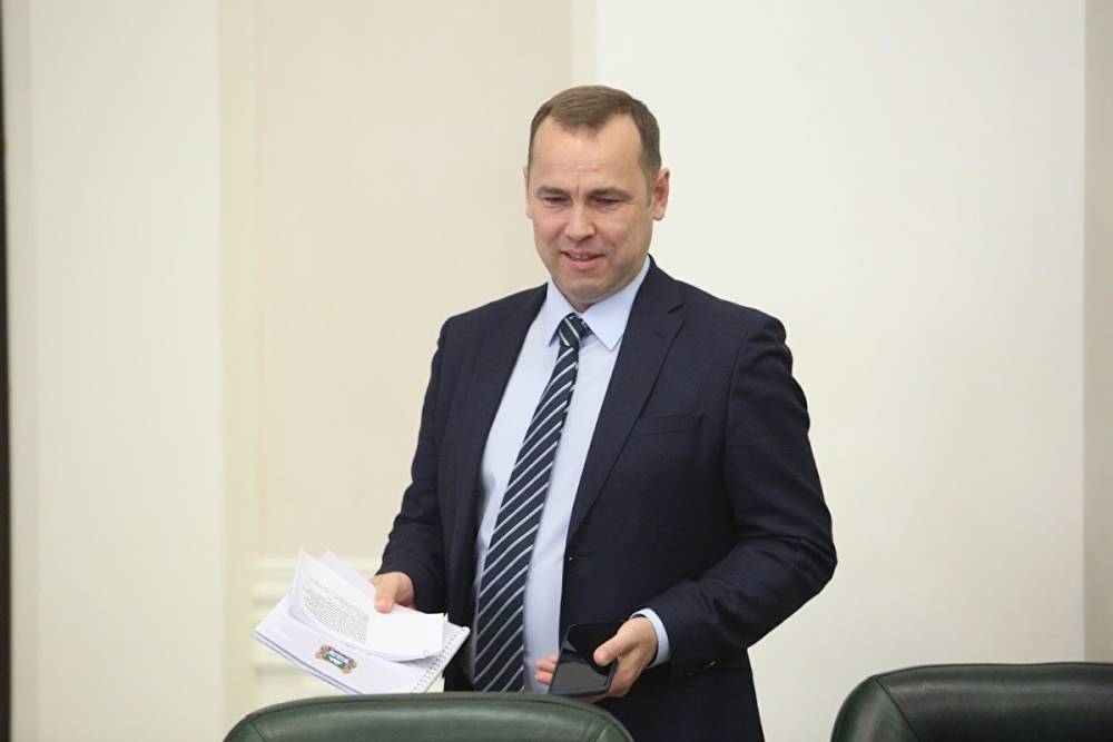 Шумкова попросили помочь инспектору, уволенному после браконьерского скандала с депутатом