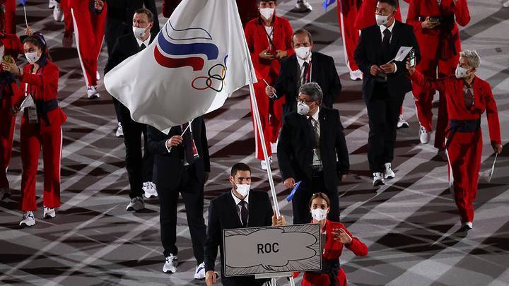 Сборная России вышла на церемонию открытия Олимпийских игр под флагом ОКР