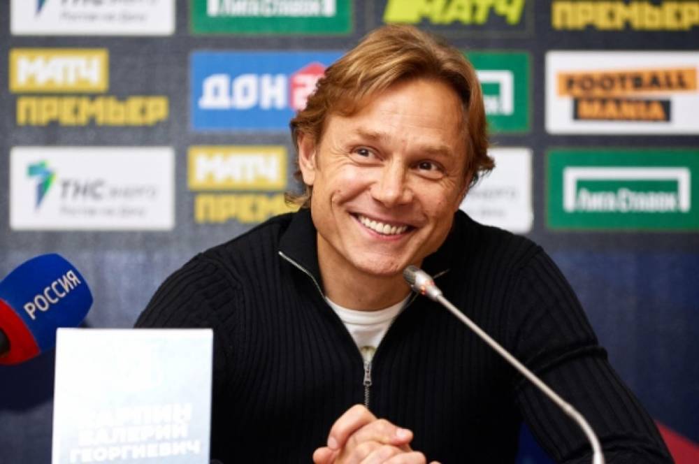 Главным тренером сборной России по футболу стал Валерий Карпин