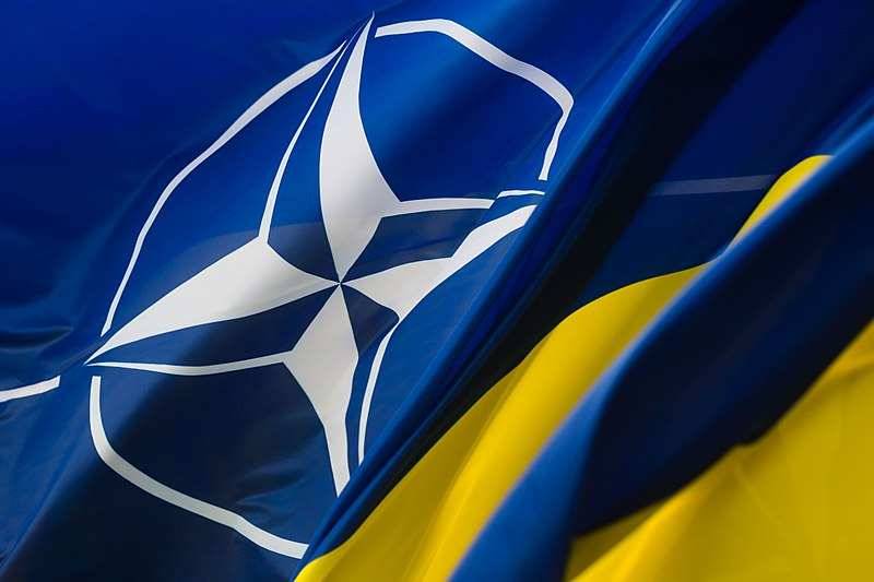 Владимир Соловейчик: "Киев надеется на интервенцию НАТО из-за невозможности вернуть Крым"