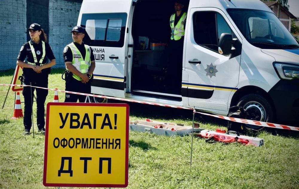 В Луганской области микроавтобус с шестью пассажирами слетел в кювет, есть пострадавшие