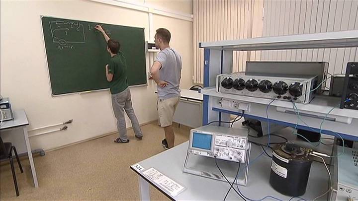 Золото "международки" по физике: российские школьники довели знания до пиковой формы