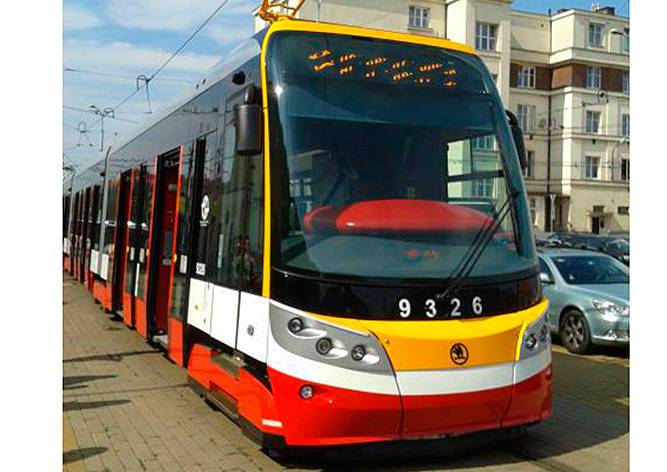 Видео: в Праге представили новый трамвай с кондиционером и Wi-Fi