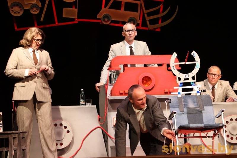 Слонимский драмтеатр закрывает творческий сезон премьерой «Мудромер»