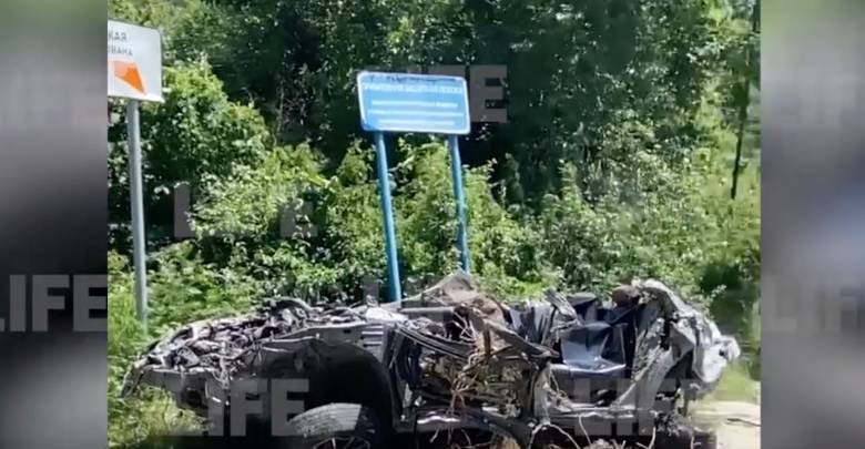 В Сочи обнаружили тела трёх пассажиров упавшего в реку автомобиля