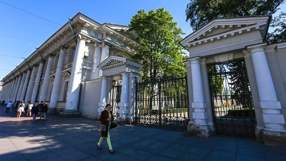 В Петербурге по программе КГИОП реставрируют 37 объектов культурного наследия