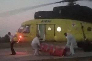 В Сибири люди прогнали санитарный вертолет, прилетевший забирать пациента с COVID-19. ВИДЕО