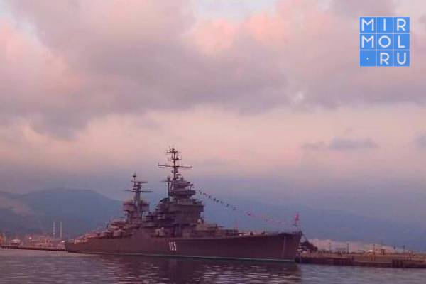 325 лет Военно-Морскому Флоту России
