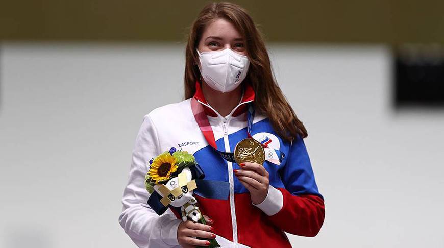 Россиянка Виталина Бацарашкина выиграла золото Олимпиады в стрельбе из пневматического пистолета на 10 м