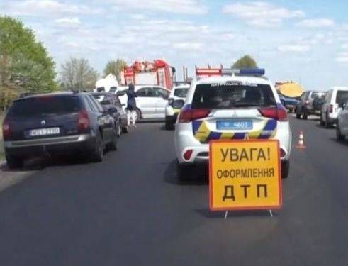В Полтавской области легковушка влетела под грузовик: погибли четыре человека. ФОТО