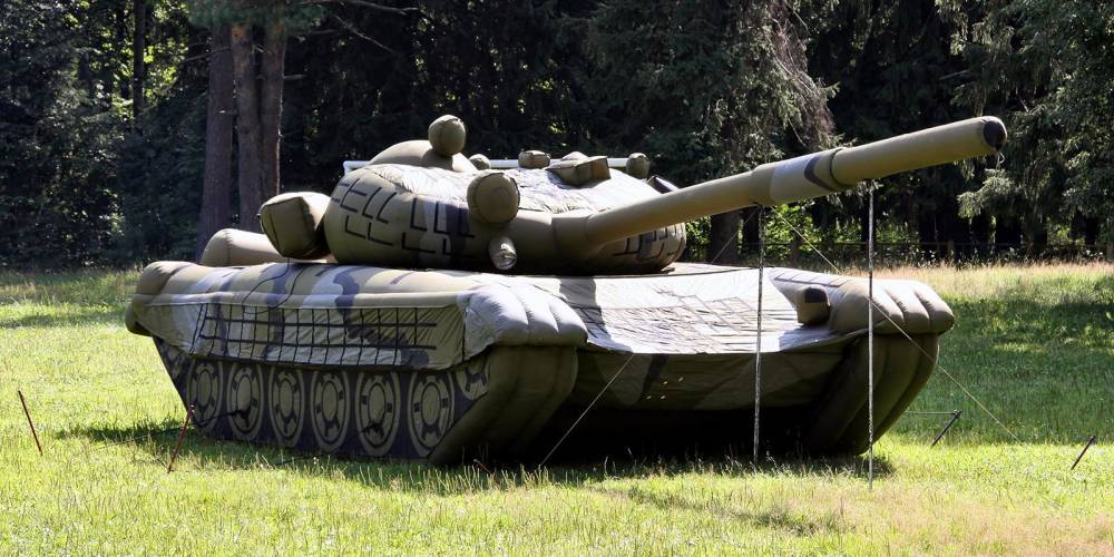 Минобороны России потратит около 50 миллионов рублей на надувные танки и ракеты