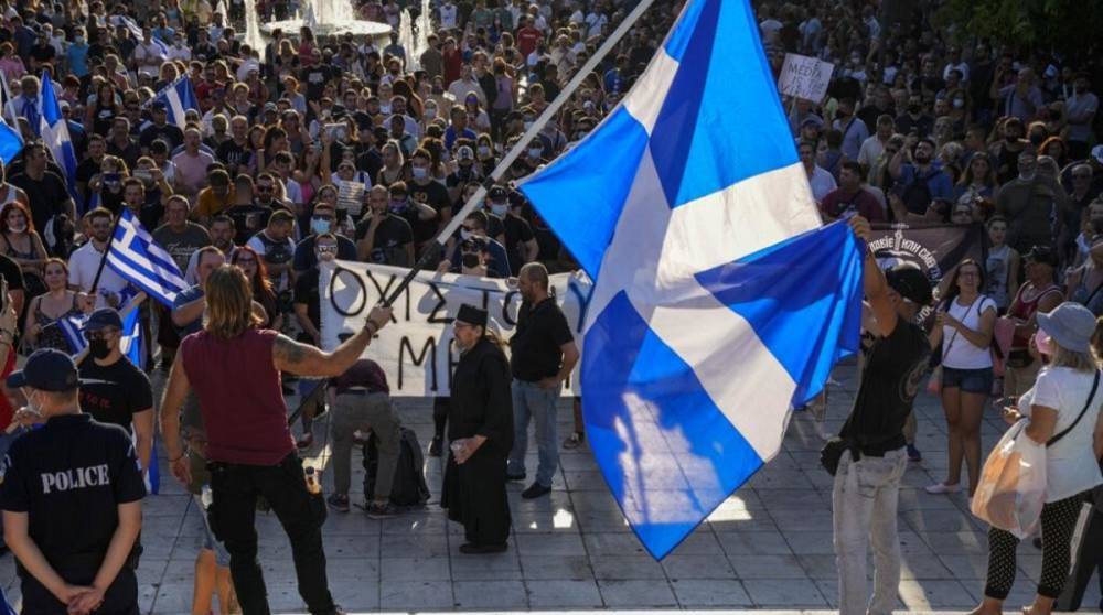 В Греции полиция разогнала протест против вакцинации