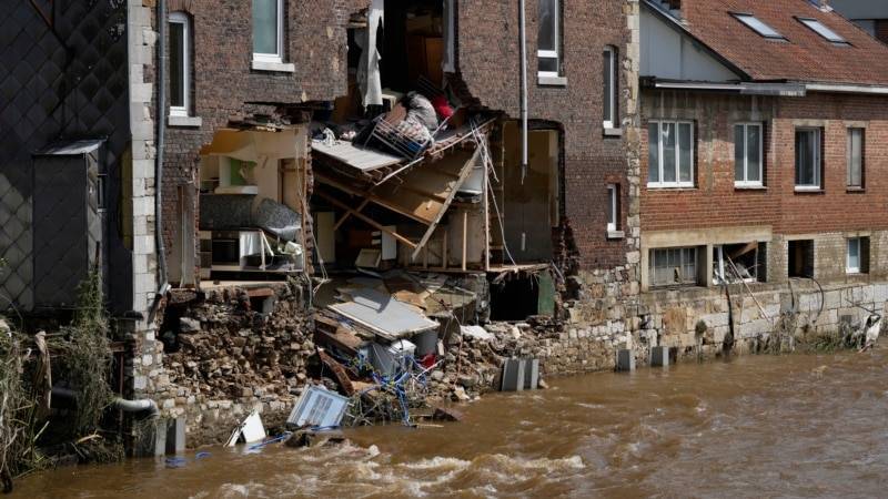 Город Динан в Бельгии пережил самое мощное наводнение за десятилетия