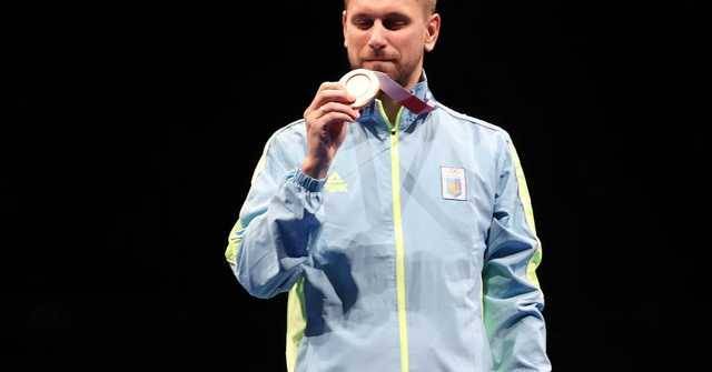 Украина получила вторую медаль Олимпийских игр-2020. Появилось видео церемонии награждения