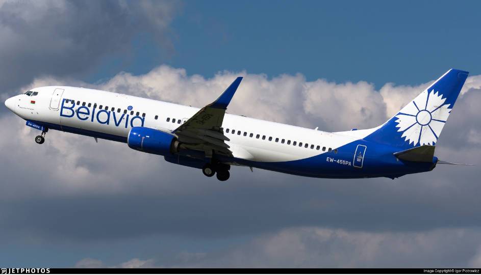 Самолет «Белавиа», летевший из Минска в Анталью, экстренно сел в Москве