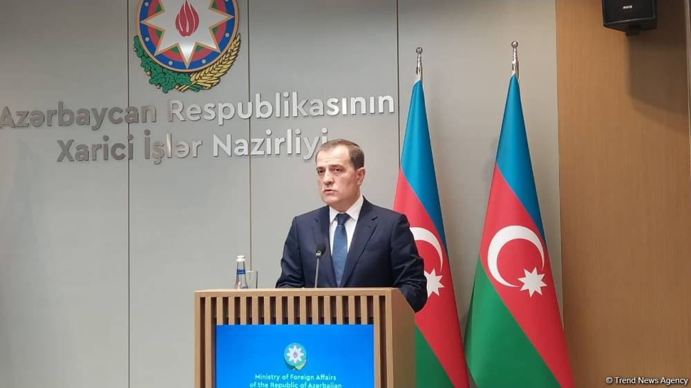 Азербайджан продолжит развивать отношения с Сербией - глава МИД