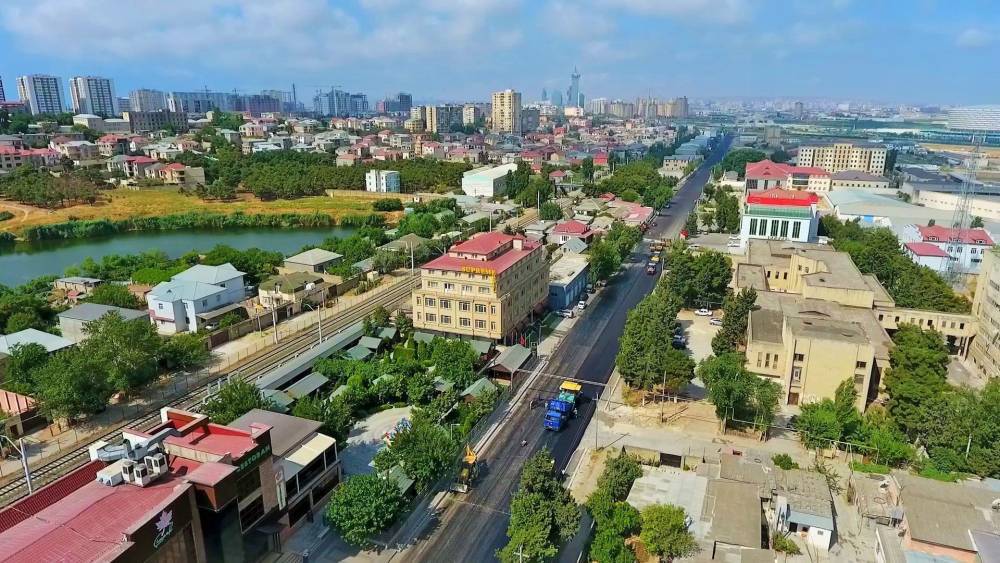 Продолжается ремонт дорог в Сабунчинском районе Баку (ФОТО)