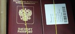 Россиян-должников начнут лишать загранпаспортов